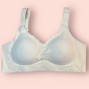 CurveBaby wireless jelly smoothing bra in ivory